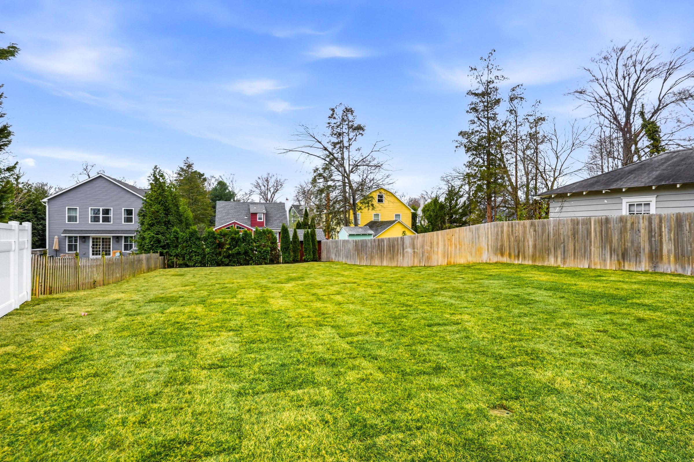 110 Backyard Grass Aerial